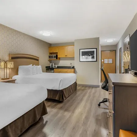 Best Western Plus Country Meadows Inn-3