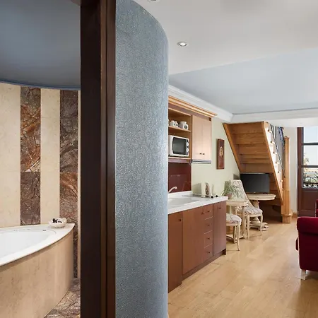 Civitas Suites Hotel-3