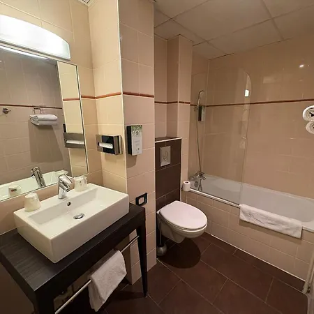 Kyriad Hotel Dijon Centre Gare-3