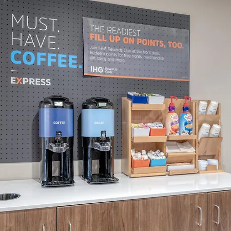 Holiday Inn Express Hotel & Suites Columbus Airport By Ihg-3
