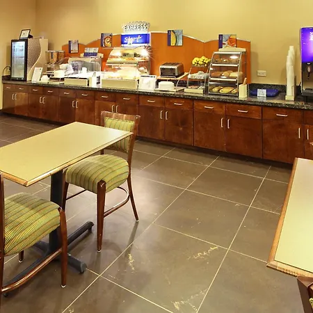 Holiday Inn Express Hotel & Suites Carthage By Ihg-3