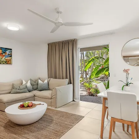 Noosa Outrigger Beach Resort-2