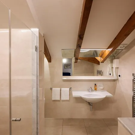 Residence L'Ulivo - Apartments In The City Center, With Fitness, Squash & Private Parking-3
