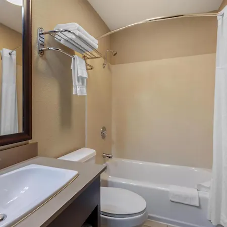 Best Western Long Beach Inn-3
