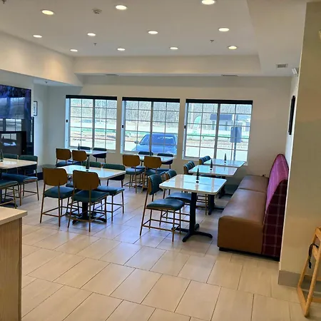 Garner Hotel Mahwah By Ihg-2