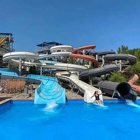 Aquapark Hotel & Villas-2
