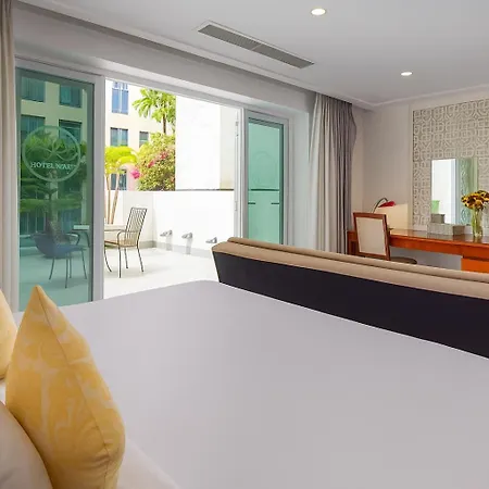 White Lotus Hotel-2