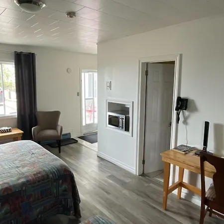 Haileybury Beach Motel-2