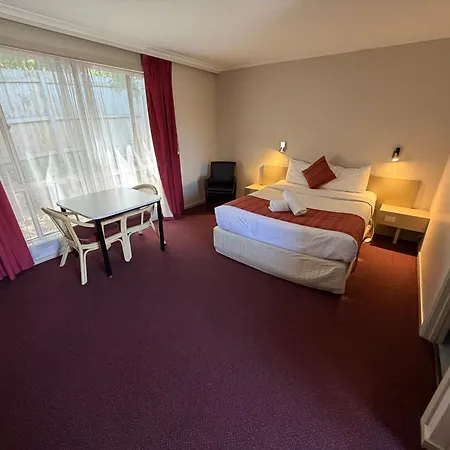 Ringwood Lake Inn-3
