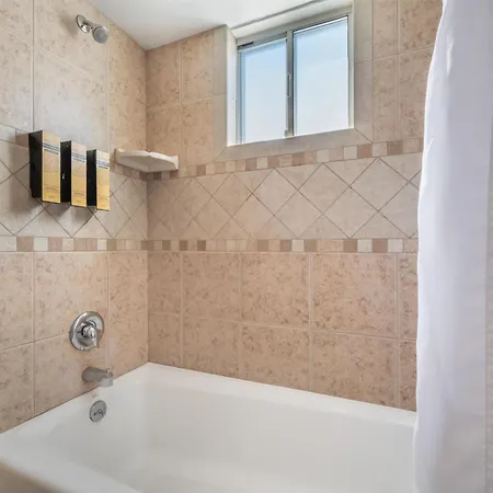 Best Western Plus King's Inn&Suites-2