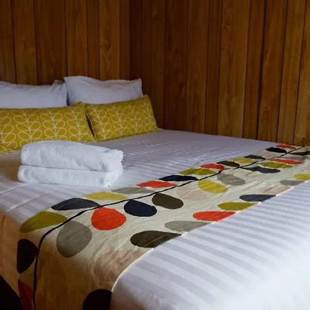 Mountain Chalets Motel-2