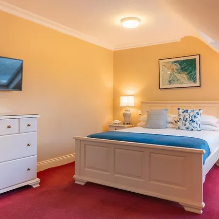 The Moorings Hotel & Seafood Restaurant-3