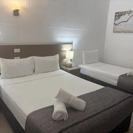 Moffat Beach Motel Caloundra-2