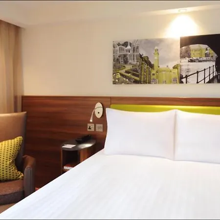 Hampton By Hilton Birmingham Broad Street-3
