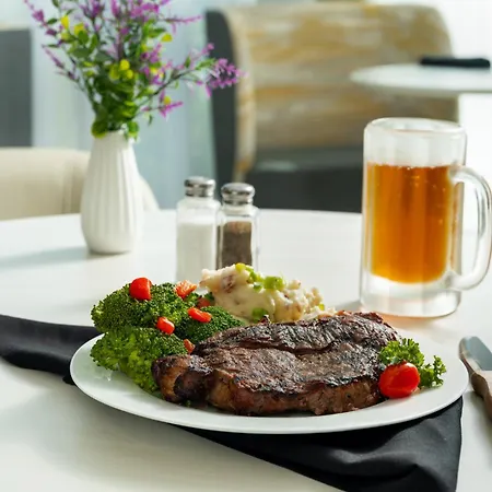 Holiday Inn Boise Airport By Ihg-3