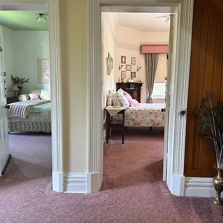 Penghana Bed And Breakfast-3