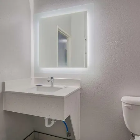 Americas Best Value Inn Lake Charles Interstate 210-2