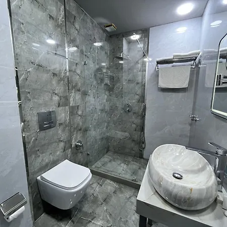 Amber Hotel-2