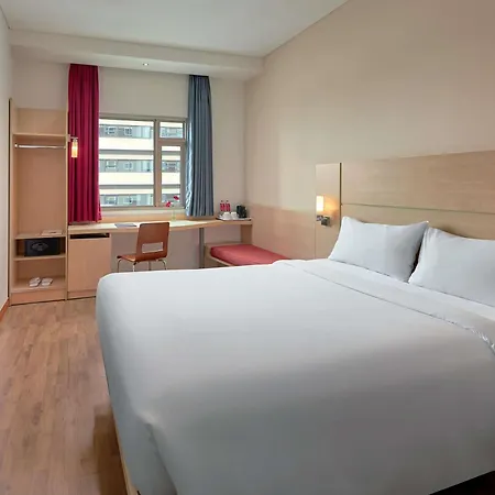 Ibis Saigon South-2