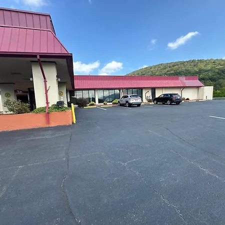 Hotel Red Rose By Townhouse Covington I-64-2