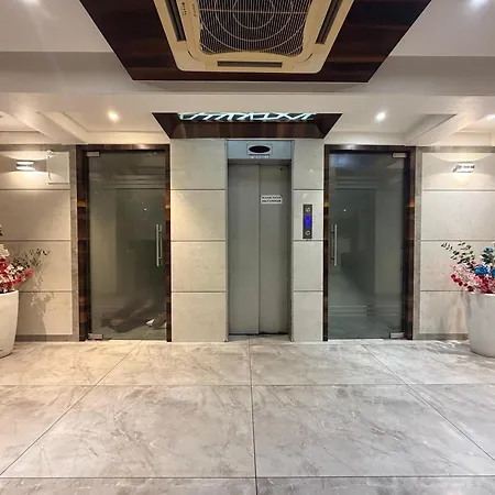 Hotel Summit-2