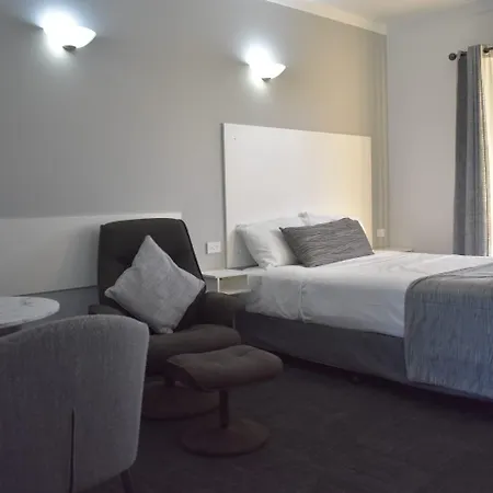 Riviana Motel-3