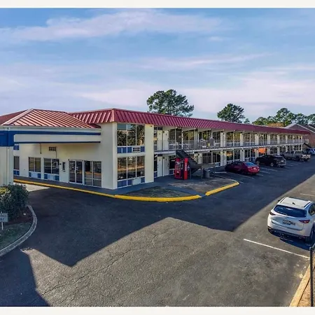 Family Inns Of America - Mobile-2