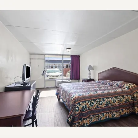 Family Inns Of America - Mobile-3