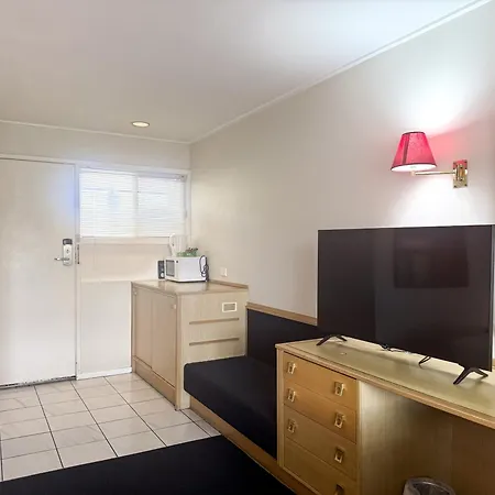 Mantra Mount Gambier-3