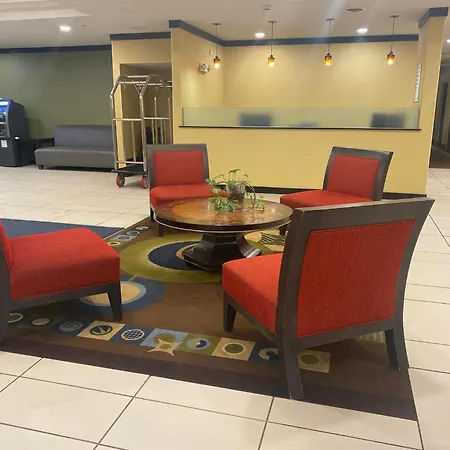 Holiday Inn Express And Suites Detroit North-Troy By Ihg-2