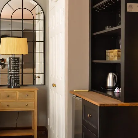 Bohemian Guesthouse - Pretoria-2