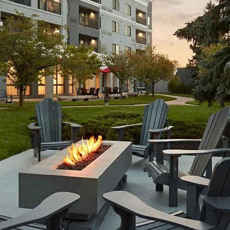 Courtyard By Marriott Mississauga-Airport Corporate Centre West-3