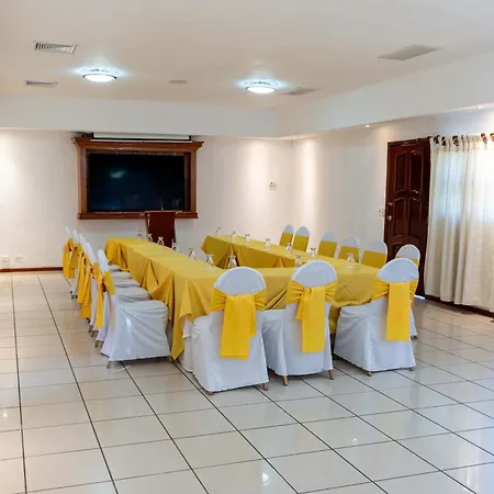 Best Western Las Mercedes Airport-3