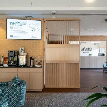 Lakeside Hotel And Conference Centre-2