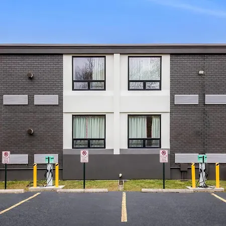 Days Inn By Wyndham Liberty Monticello-3