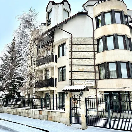 House Laudis-3