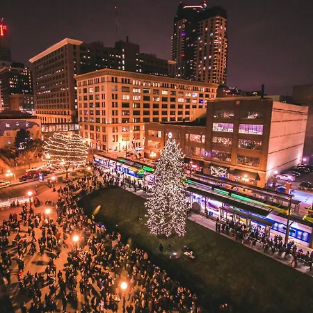 Holiday Inn St. Paul Downtown By Ihg-3
