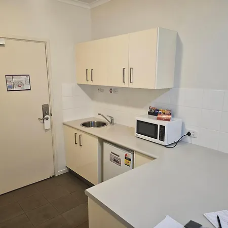 Gladstone City Central Apartment Hotel Official-3