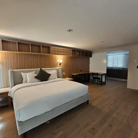 Residence L' Heritage Hipolito Taine By Bluebay-2