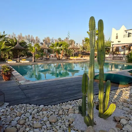 Les Jardins De Silona, Piscine Chauffee-2