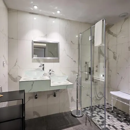 The Originals Boutique, Hotel De La Balance, Montbeliard-3