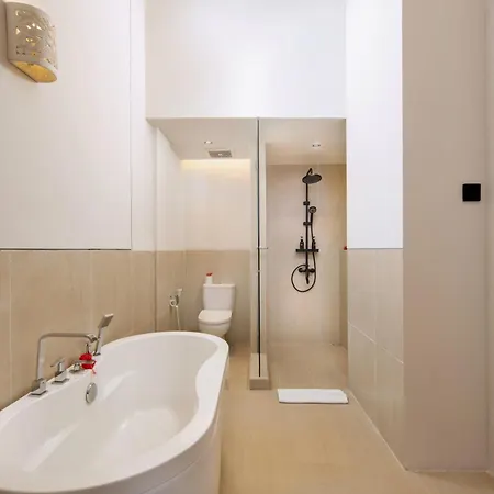18 Suite Villa Kuta-3
