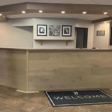 Country Inn & Suites By Radisson, Battle Creek, Mi-3