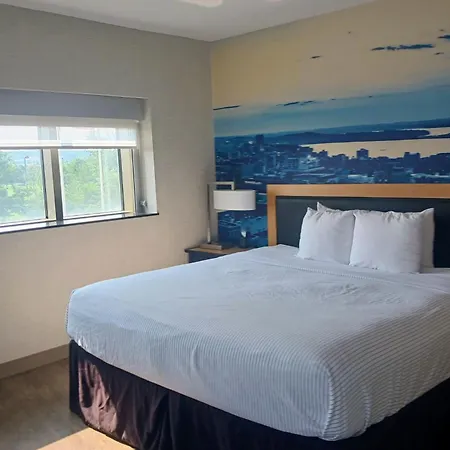 Cambria Hotel Madison East-2