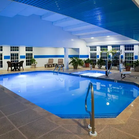 Comfort Suites Chincoteague Island Bayfront Resort-2