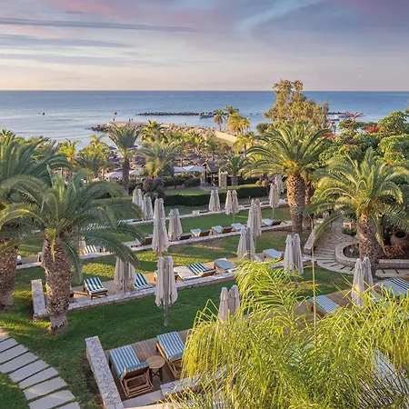 Four Seasons Hotel-3