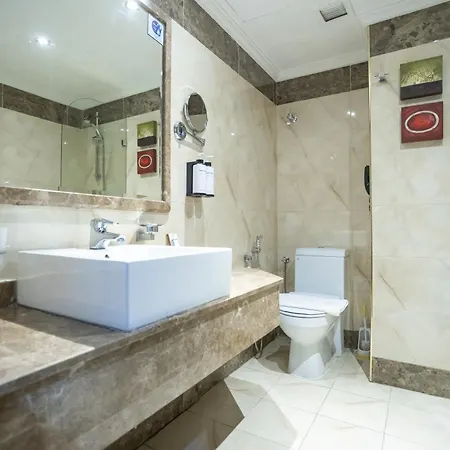 Golden Tulip Al Shakreen-3