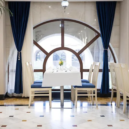 Golden Tulip Al Shakreen-2