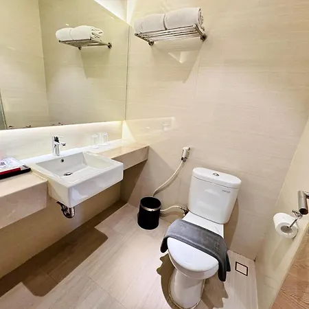 Orchardz Hotel Industri Jakarta Kemayoran-3