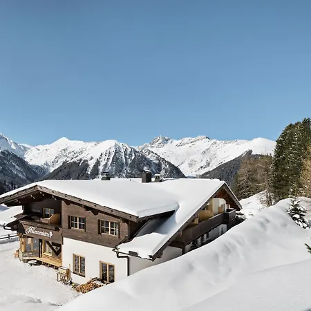 Berggasthaus Höllensteinhütte-3
